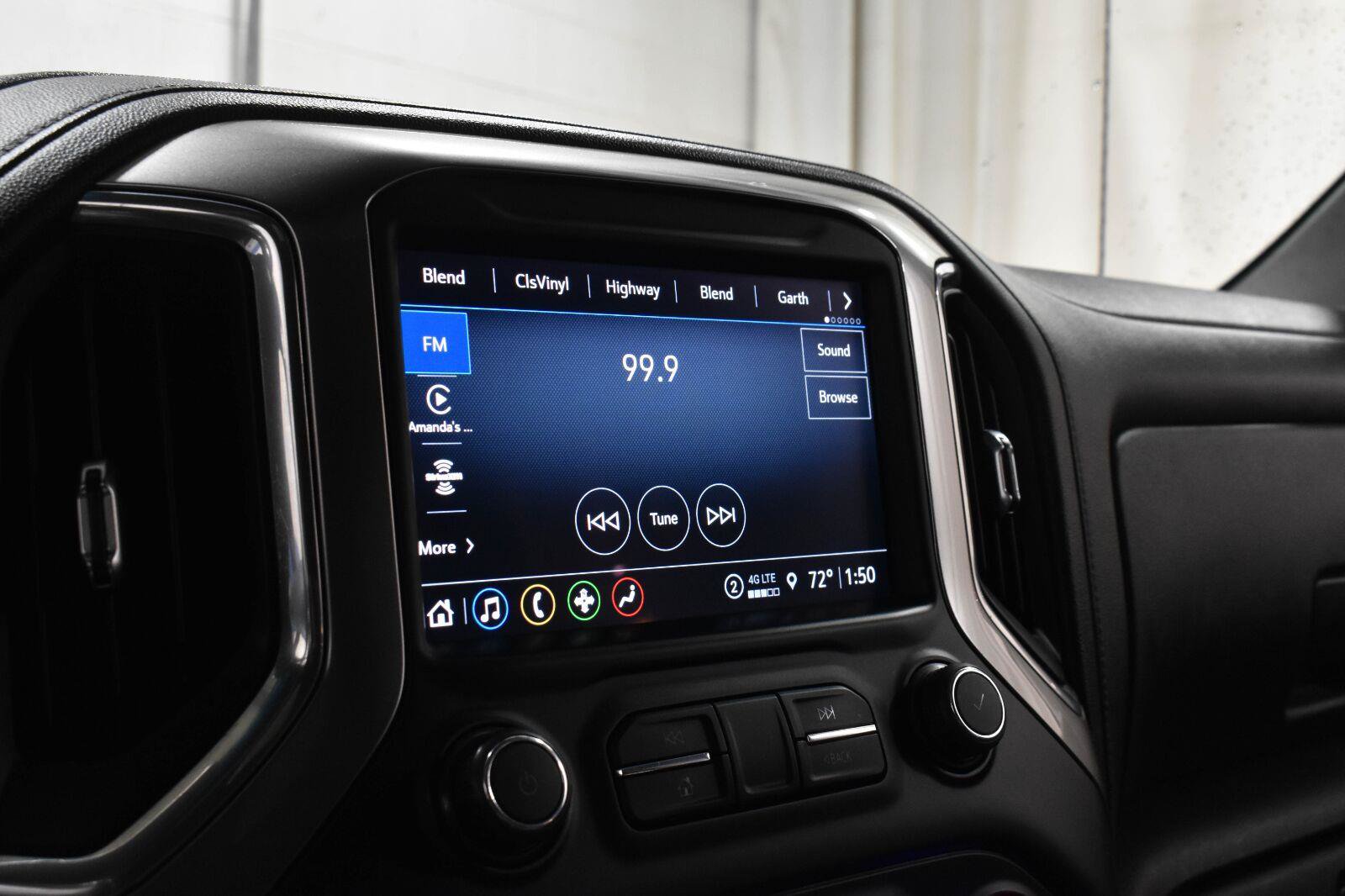 Used 2022 Chevrolet Silverado 1500 LT Trail Boss w/ LT Trail Boss Premium Package AWD/4WD image 15