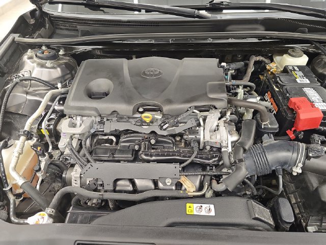Used 2020 Toyota Camry SE FWD image 31