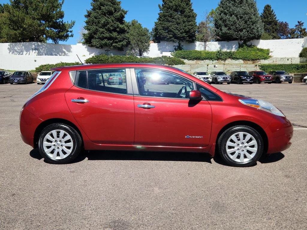 Used 2015 Nissan Leaf S w/ Charge Package image 2