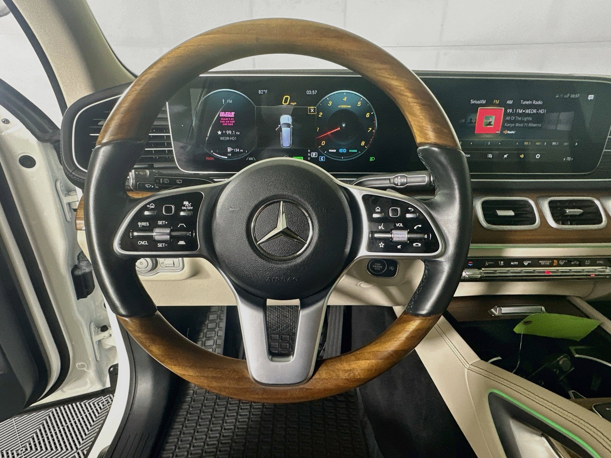 Used 2022 Mercedes-Benz GLS 450 4MATIC image 15