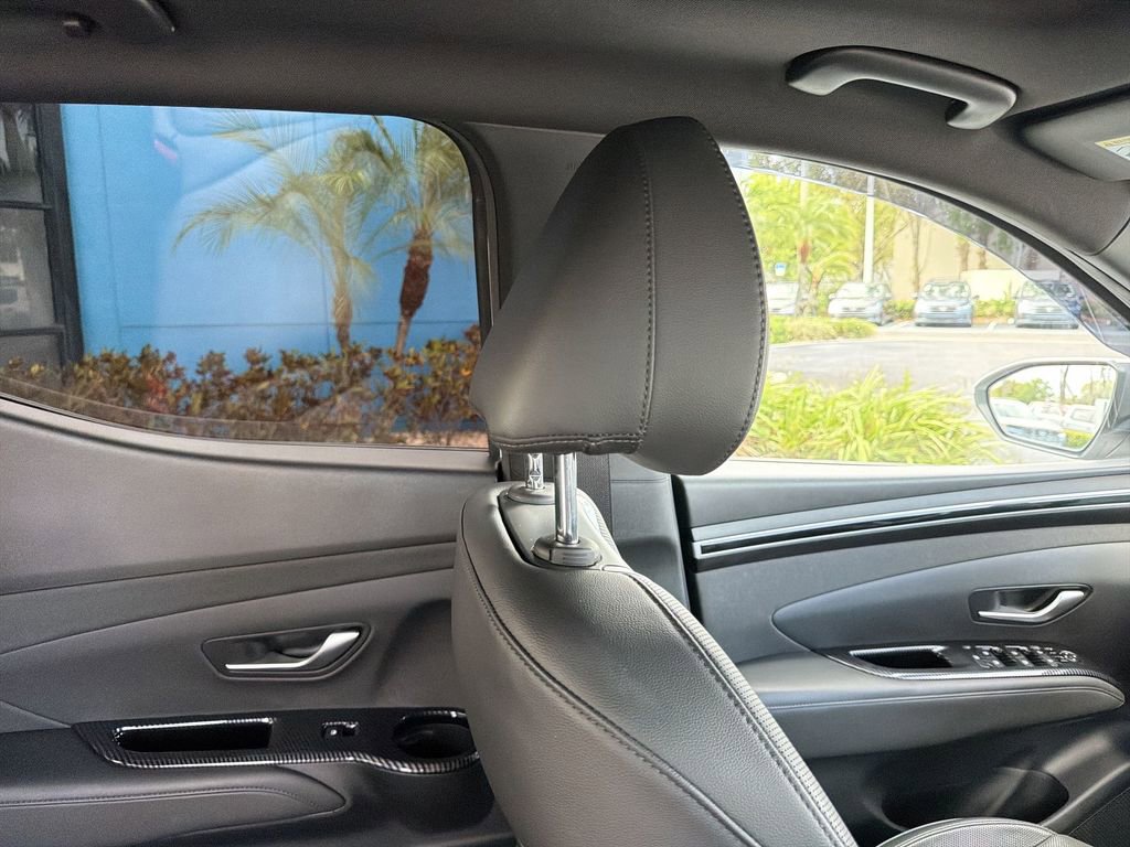 Used 2022 Hyundai Santa Cruz Limited AWD/4WD image 16