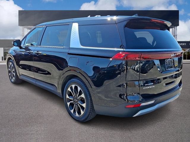 Certified 2024 Kia Carnival EX image 4