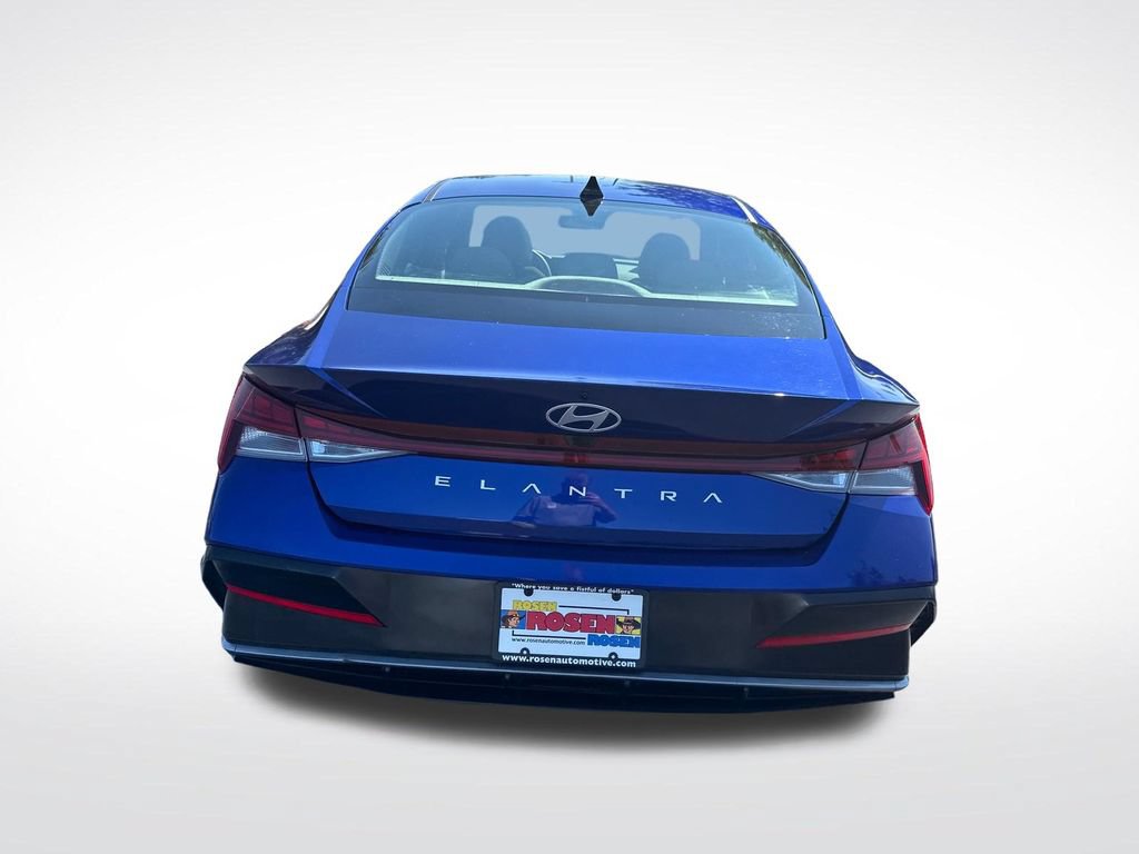 Certified 2024 Hyundai Elantra SEL w/ Convenience Package FWD video 3