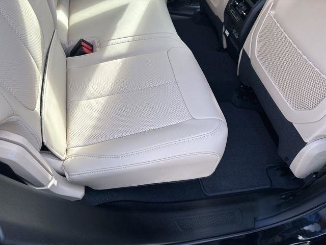 New 2025 Jeep Grand Cherokee Limited w/ Luxury Tech Group II image 31