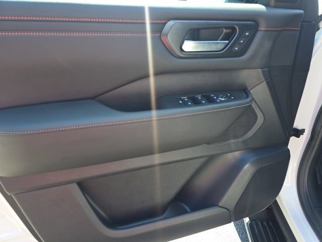 Used 2025 Nissan Armada PRO-4X AWD/4WD image 17