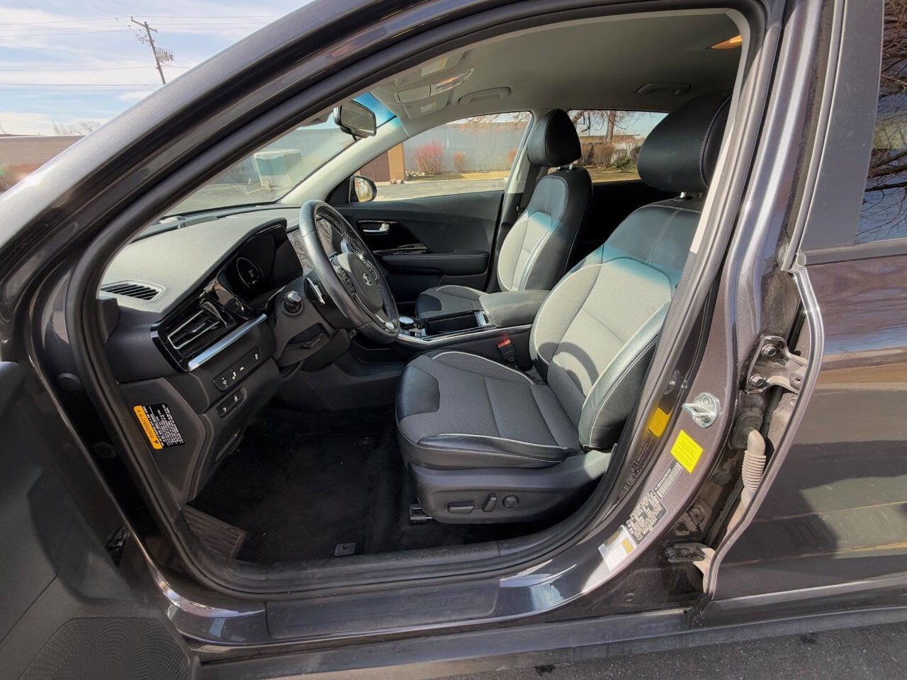 Used 2020 Kia Niro EX image 10