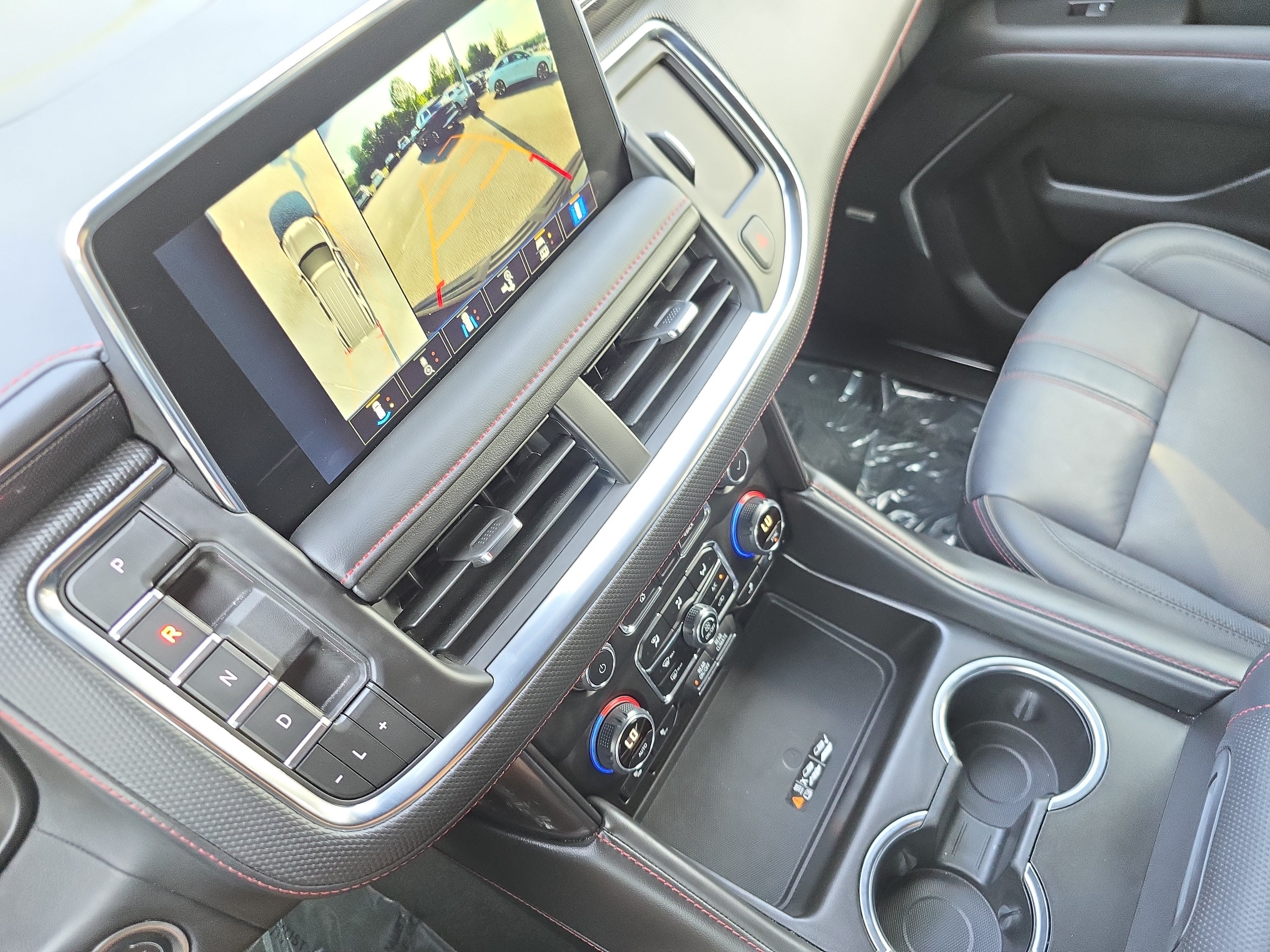 Used 2024 Chevrolet Tahoe RST w/ Luxury Package AWD/4WD image 22