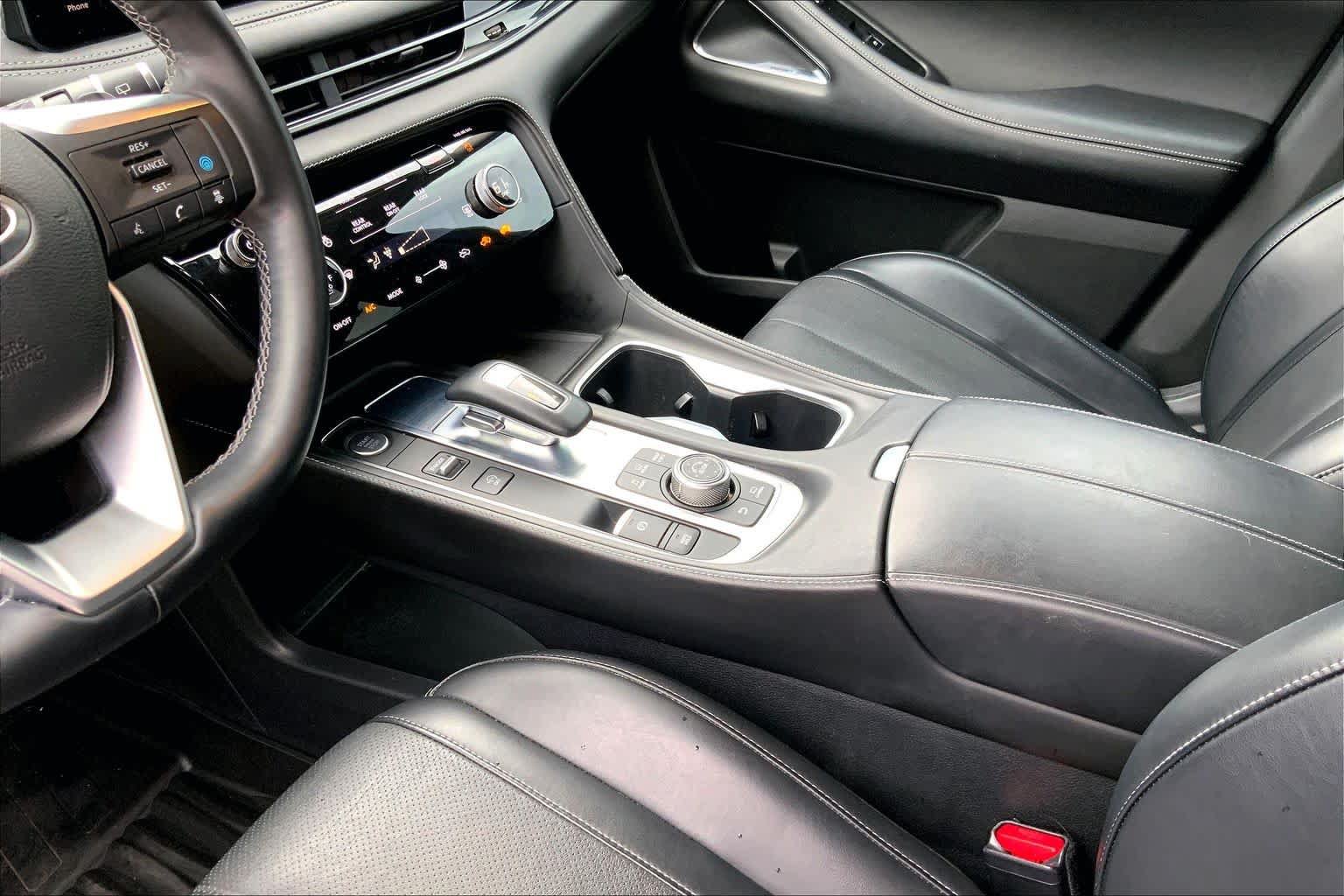 Used 2022 INFINITI QX60 Sensory w/ Cargo Package FWD image 15