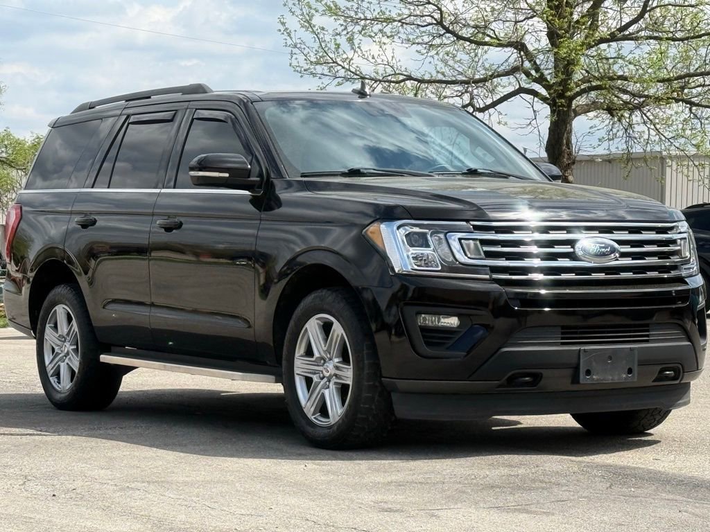 Used 2019 Ford Expedition XLT w/ Equipment Group 202A AWD/4WD image 7