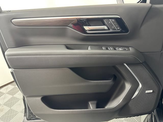 New 2026 Chevrolet Suburban Premier AWD/4WD image 20