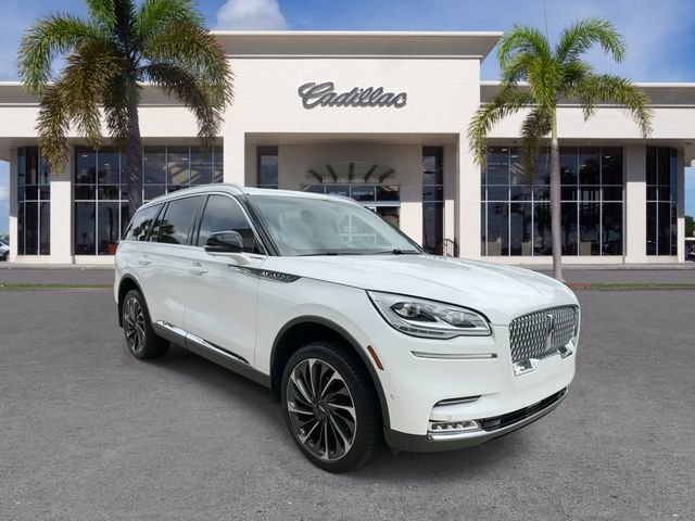 Used 2021 Lincoln Aviator Reserve w/ Equipment Group 202A image 2