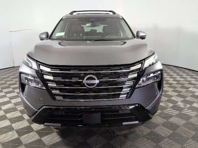 New 2026 Nissan Rogue Platinum image 2