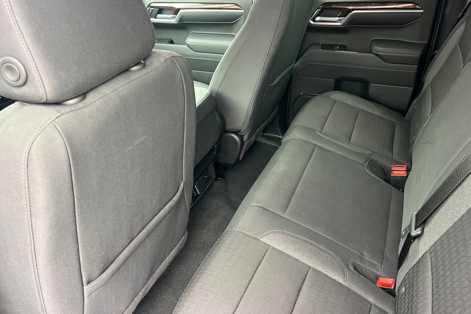 Used 2025 GMC Sierra 1500 SLE image 15