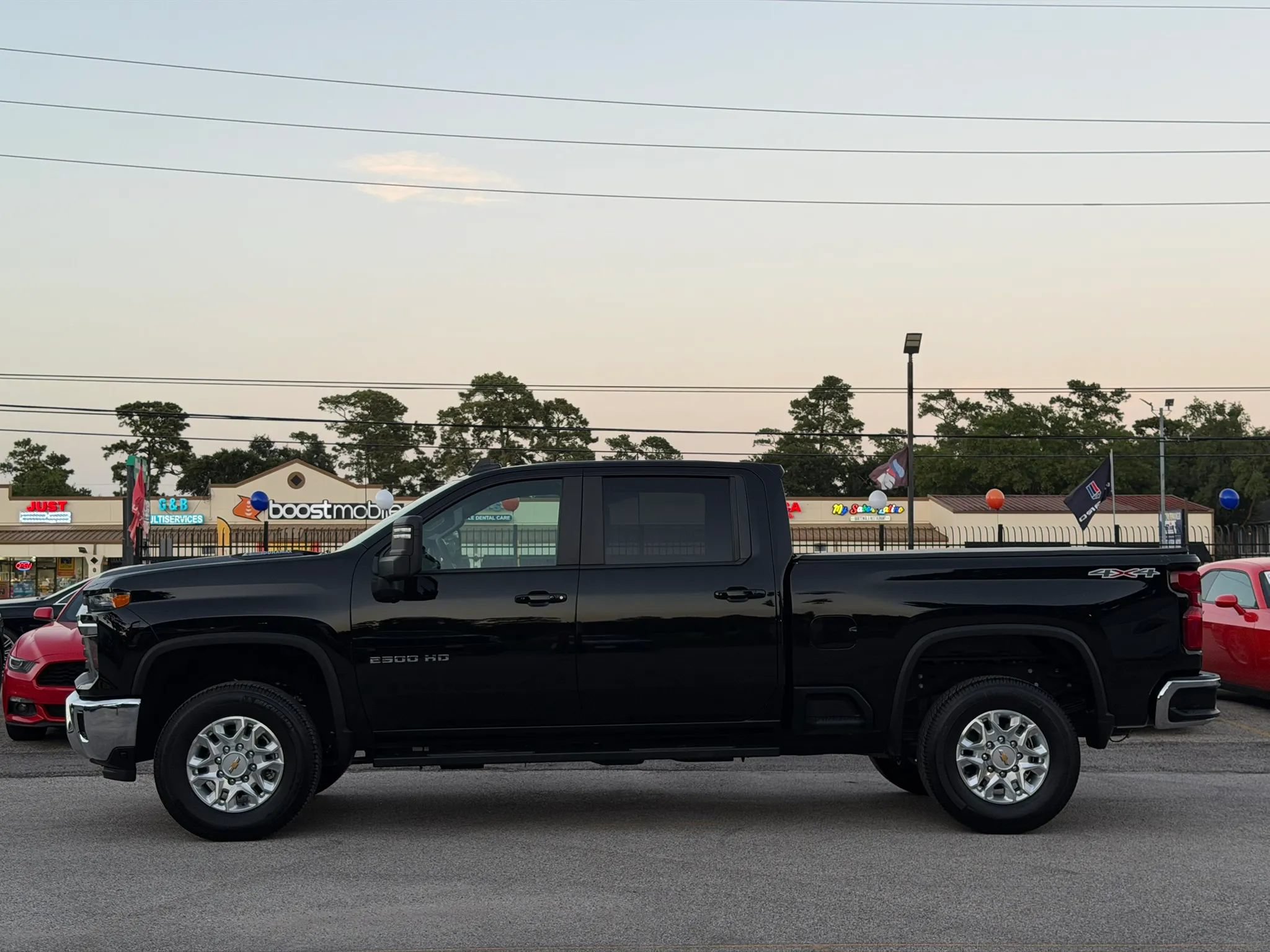Used 2025 Chevrolet Silverado 2500 LT w/ Safety Package AWD/4WD image 10