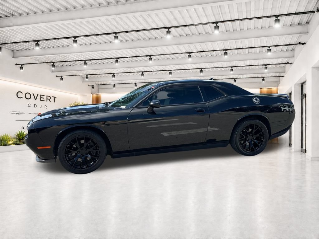 Used 2015 Dodge Challenger R/T Plus RWD image 5