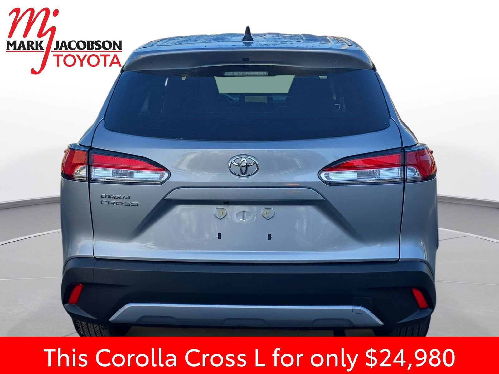 Used 2024 Toyota Corolla Cross L image 11