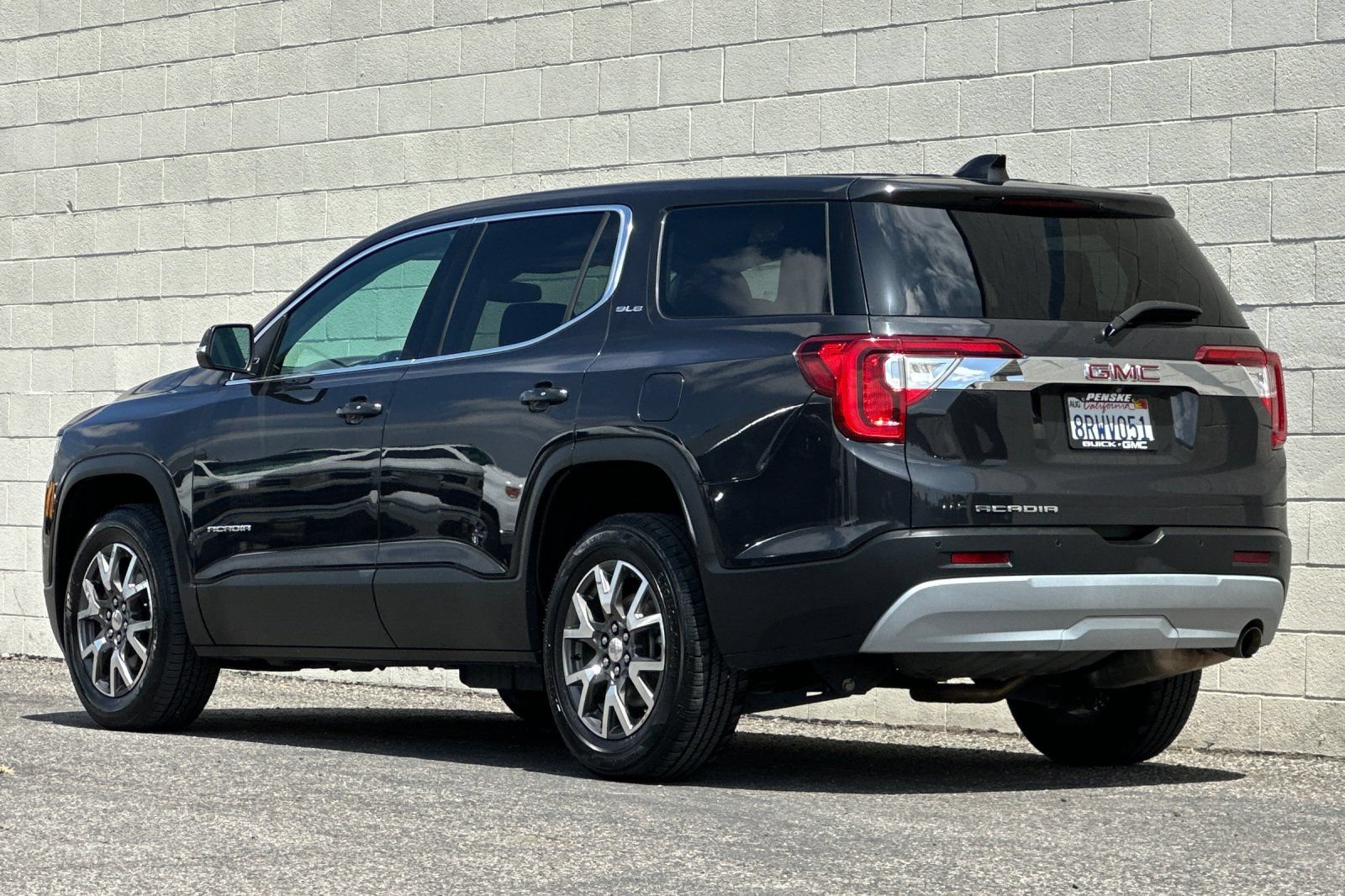 Certified 2020 GMC Acadia SLE FWD image 6