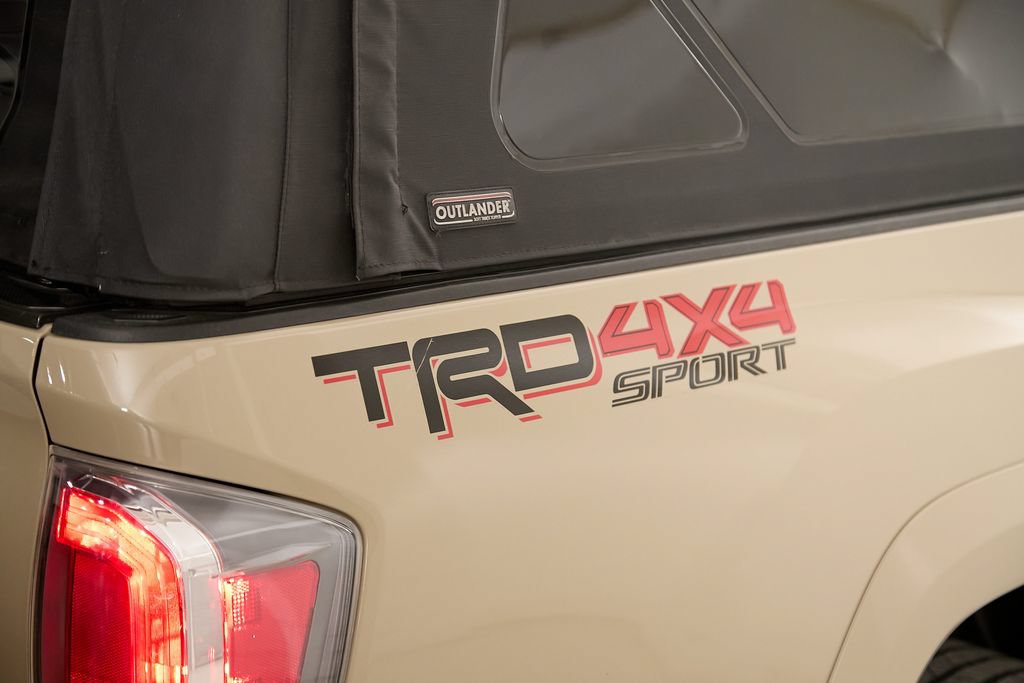 Used 2020 Toyota Tacoma TRD Sport AWD/4WD image 12
