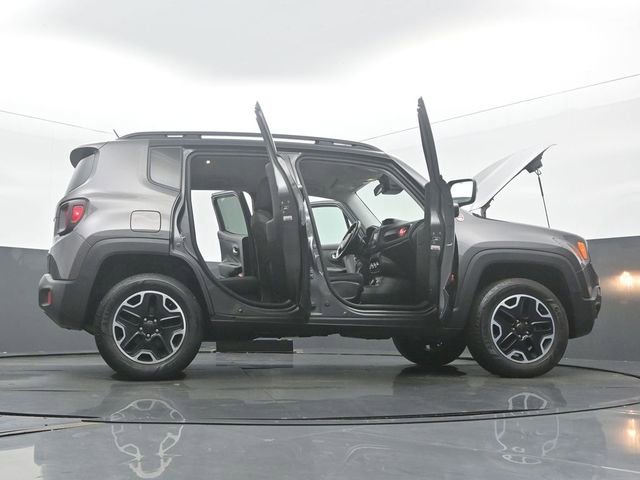 Used 2016 Jeep Renegade Trailhawk AWD/4WD image 61