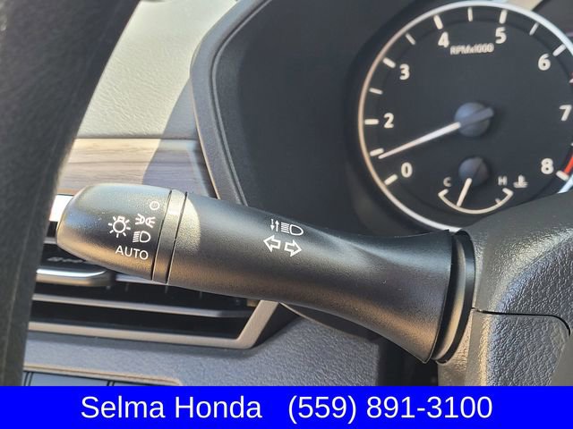 Used 2025 Nissan Altima 2.5 SV FWD image 16