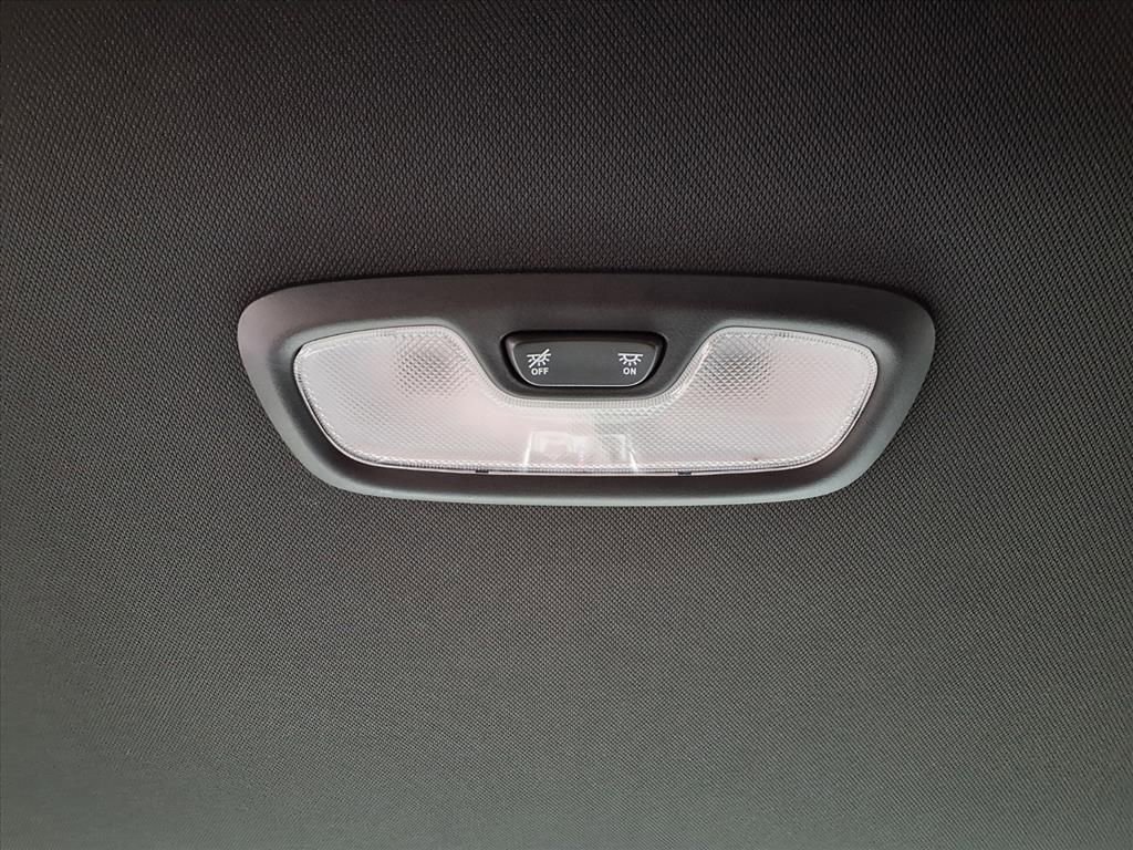 Used 2023 GMC Canyon Elevation image 16