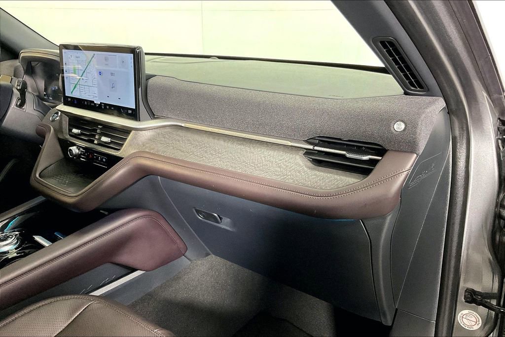 Used 2025 Ford Explorer Platinum w/ LUX Leather Package image 22