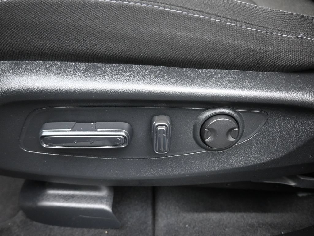 Used 2023 Honda CR-V EX image 12