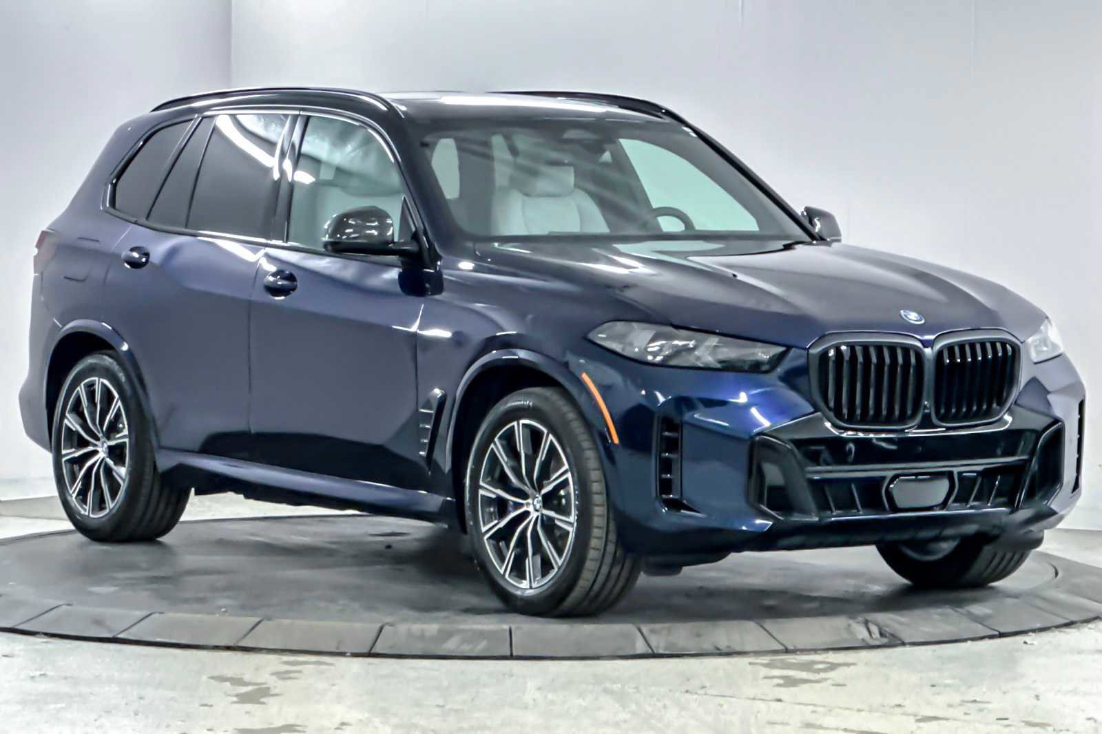 New 2026 BMW X5 xDrive50e w/ M Sport Package image 9