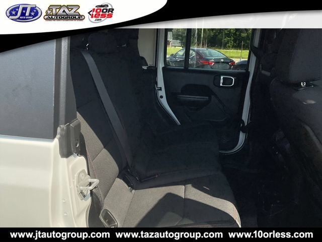 Used 2021 Jeep Gladiator Rubicon w/ Trailer Tow Package AWD/4WD image 14
