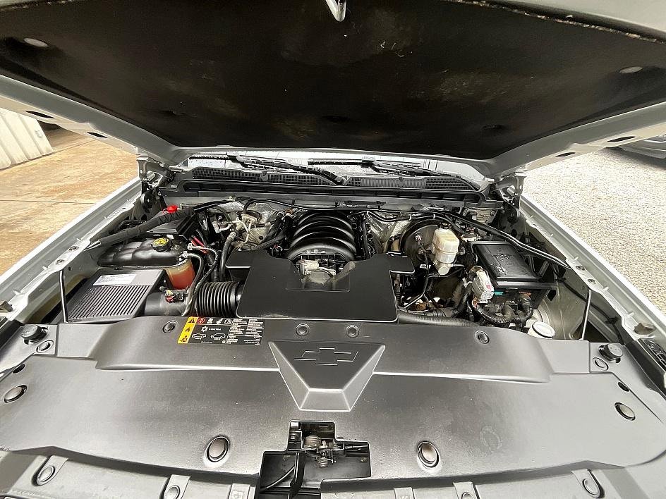 Used 2017 Chevrolet Silverado 1500 LTZ Z71 w/ Redline Edition image 3