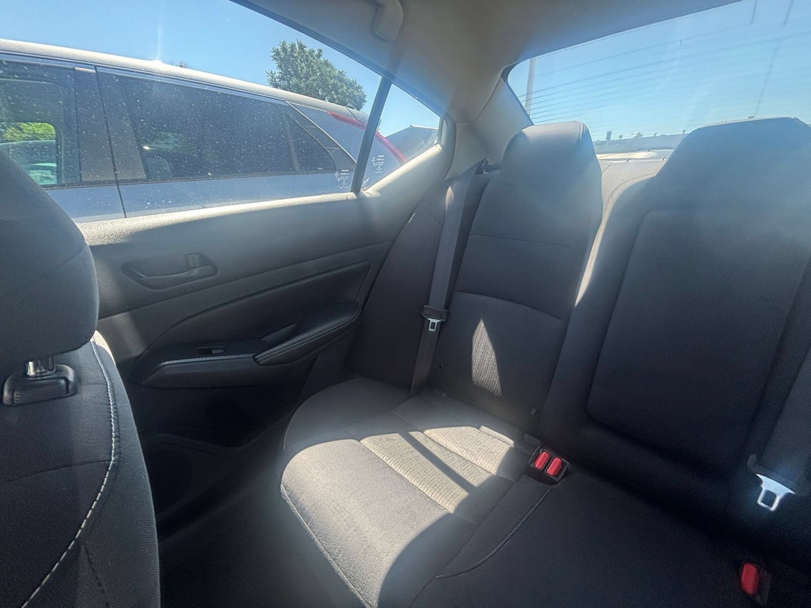 Used 2025 Nissan Altima 2.5 SV FWD image 37