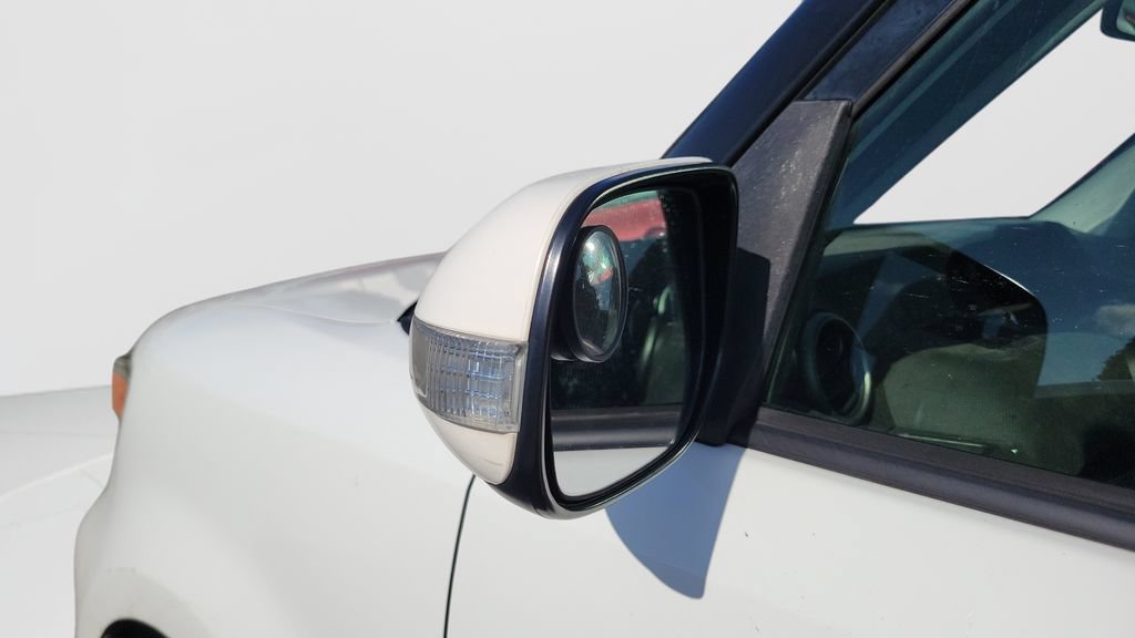 Used 2014 Scion xB FWD image 5