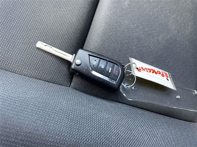 Used 2024 Toyota Corolla LE image 31