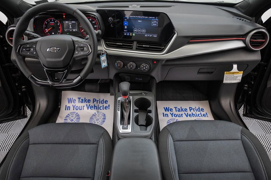 New 2026 Chevrolet Trax RS w/ Sunroof Package FWD image 21