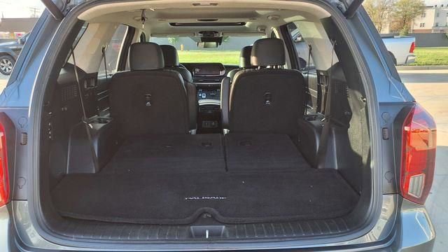 Used 2023 Hyundai Palisade Limited w/ Cargo Package image 15