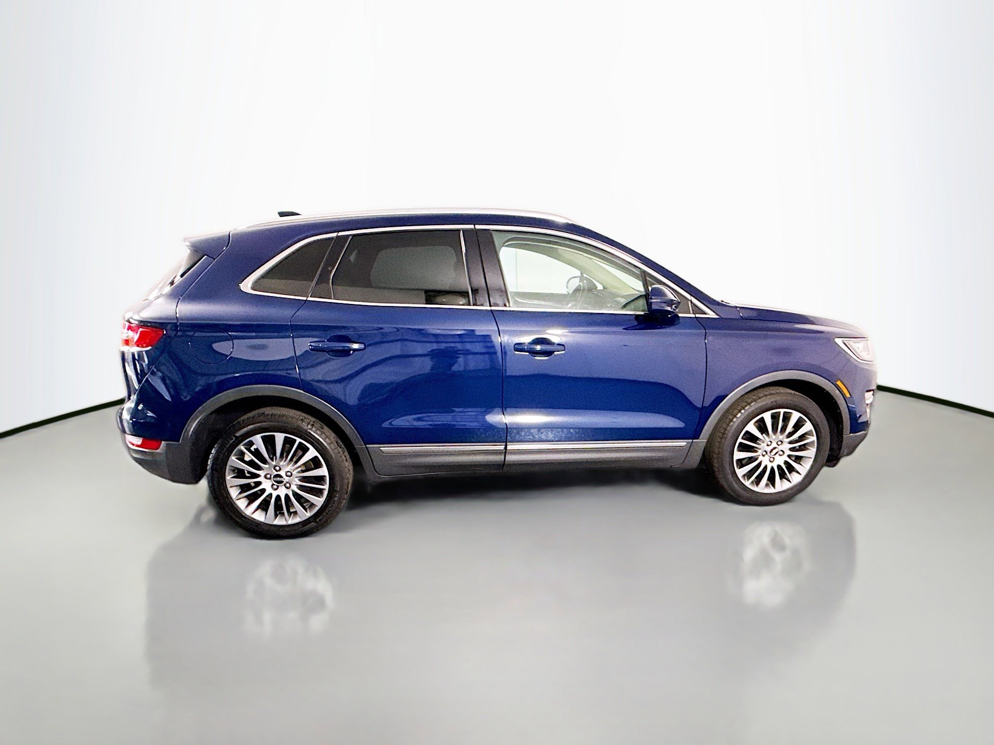 Used 2018 Lincoln MKC Reserve w/ Lincoln MKC Climate Package image 11