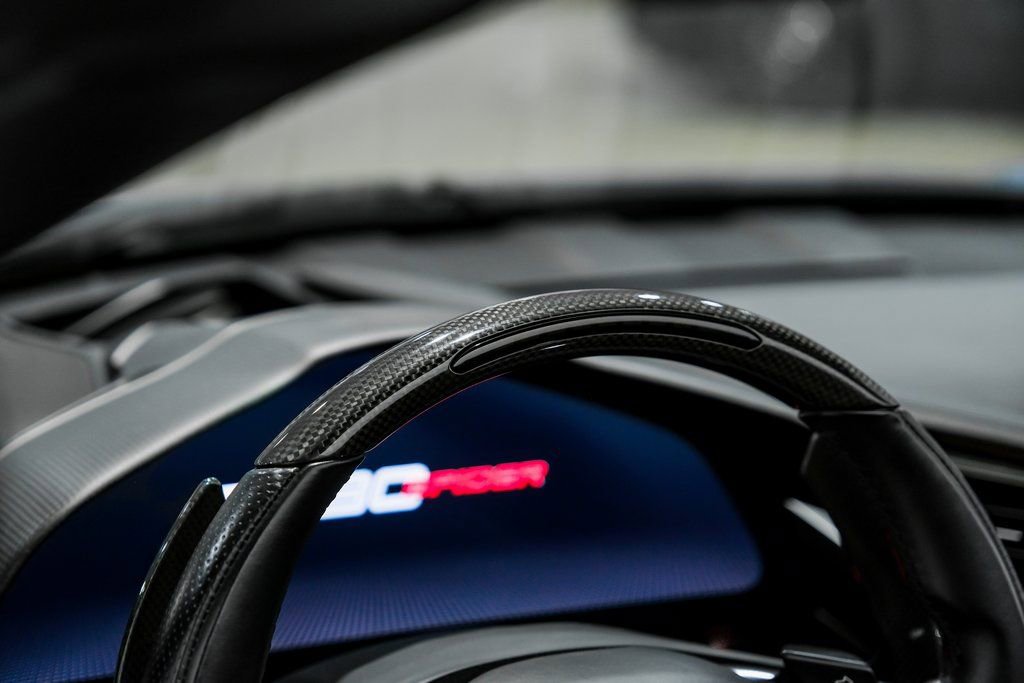 Used 2022 Ferrari SF90 Spider image 15