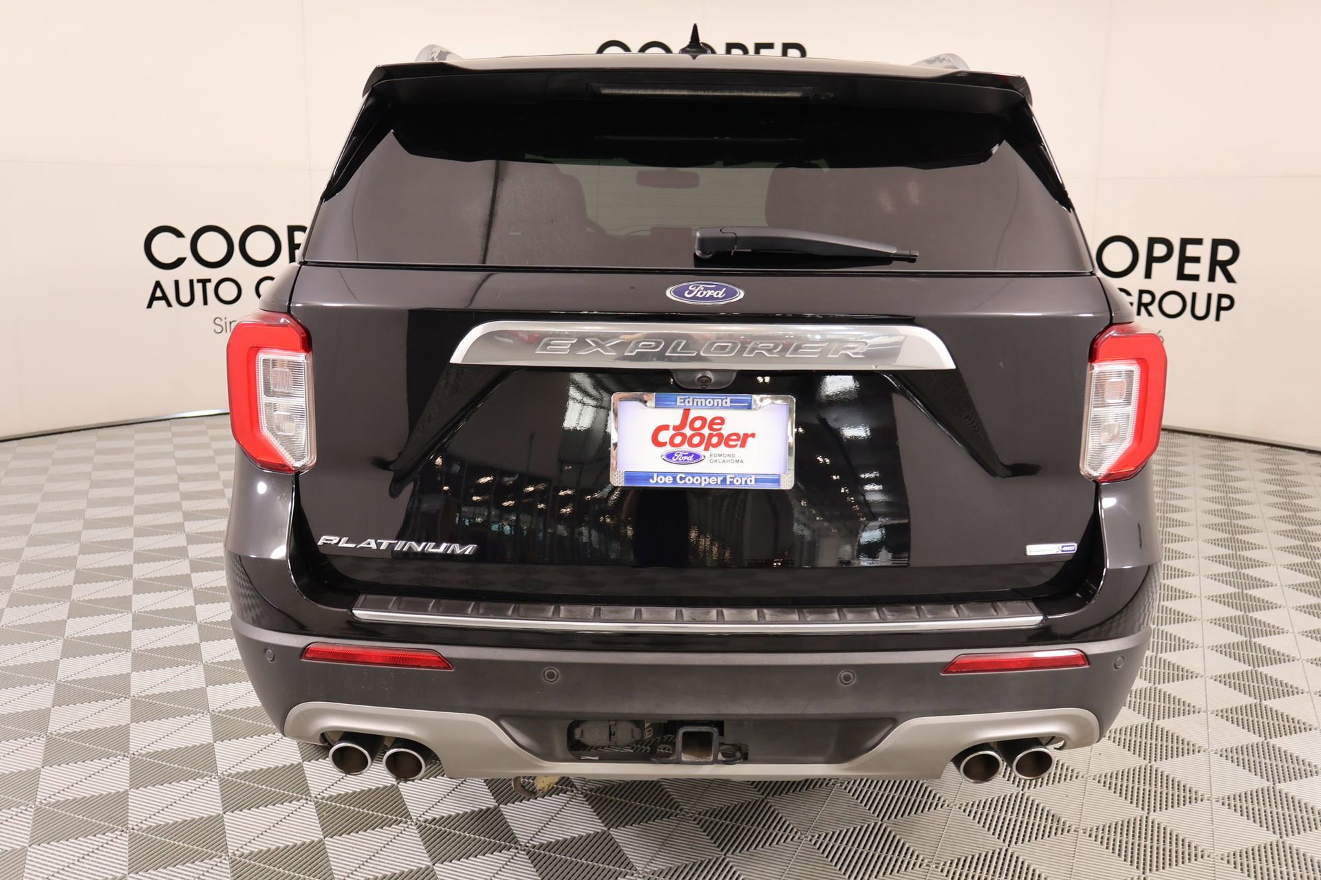 Used 2020 Ford Explorer Platinum w/ Premium Technology Package AWD/4WD image 25