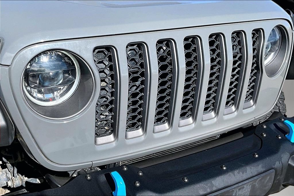 Used 2023 Jeep Wrangler Unlimited Rubicon 4xe w/ Steel Bumper Group AWD/4WD image 32