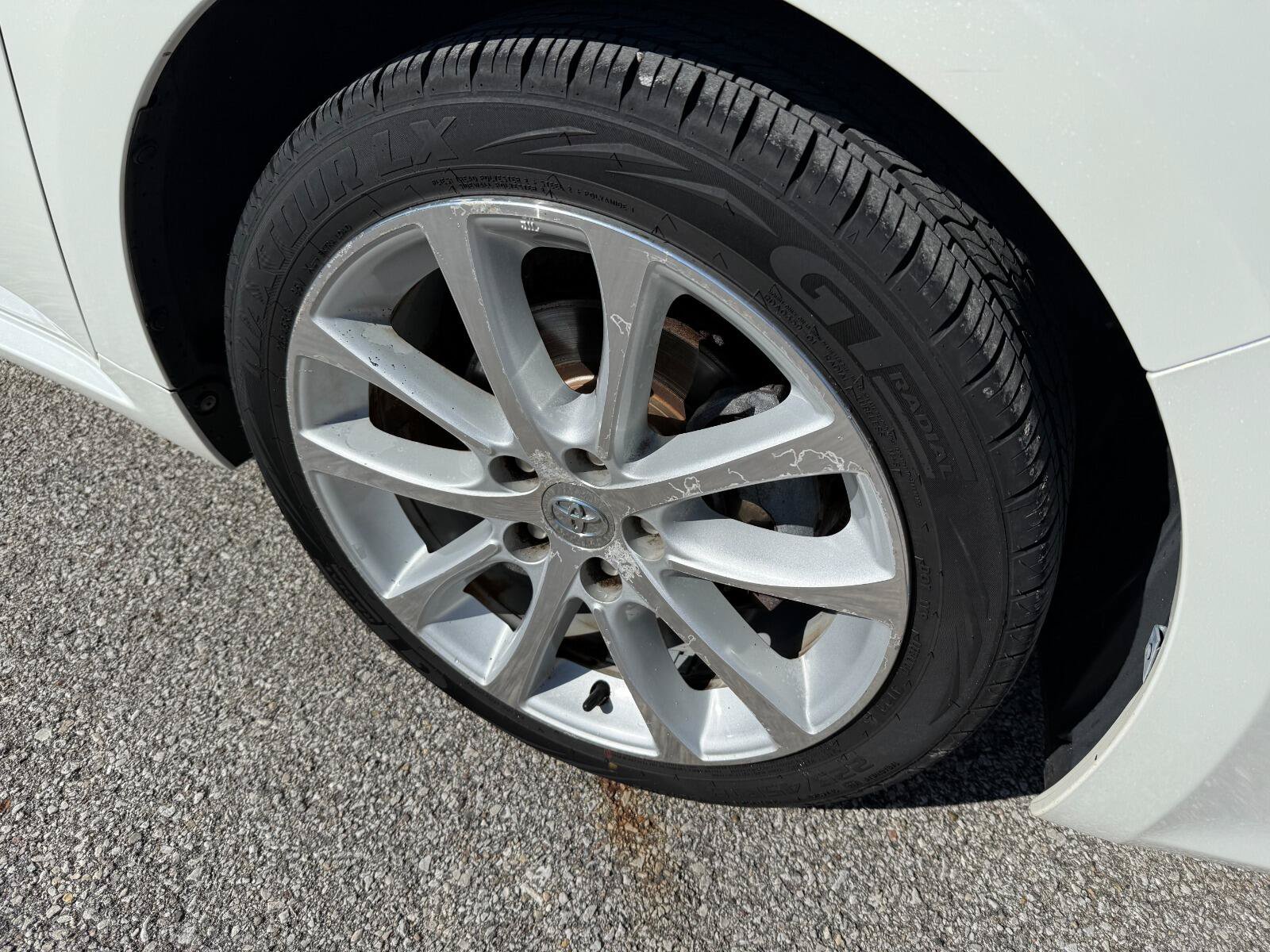 Used 2013 Toyota Avalon XLE Touring FWD image 20