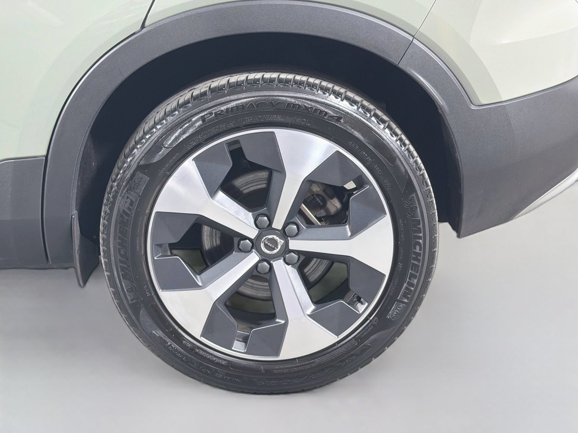Certified 2024 Volvo XC40 B5 Core w/ Protection Package Premier AWD/4WD image 28