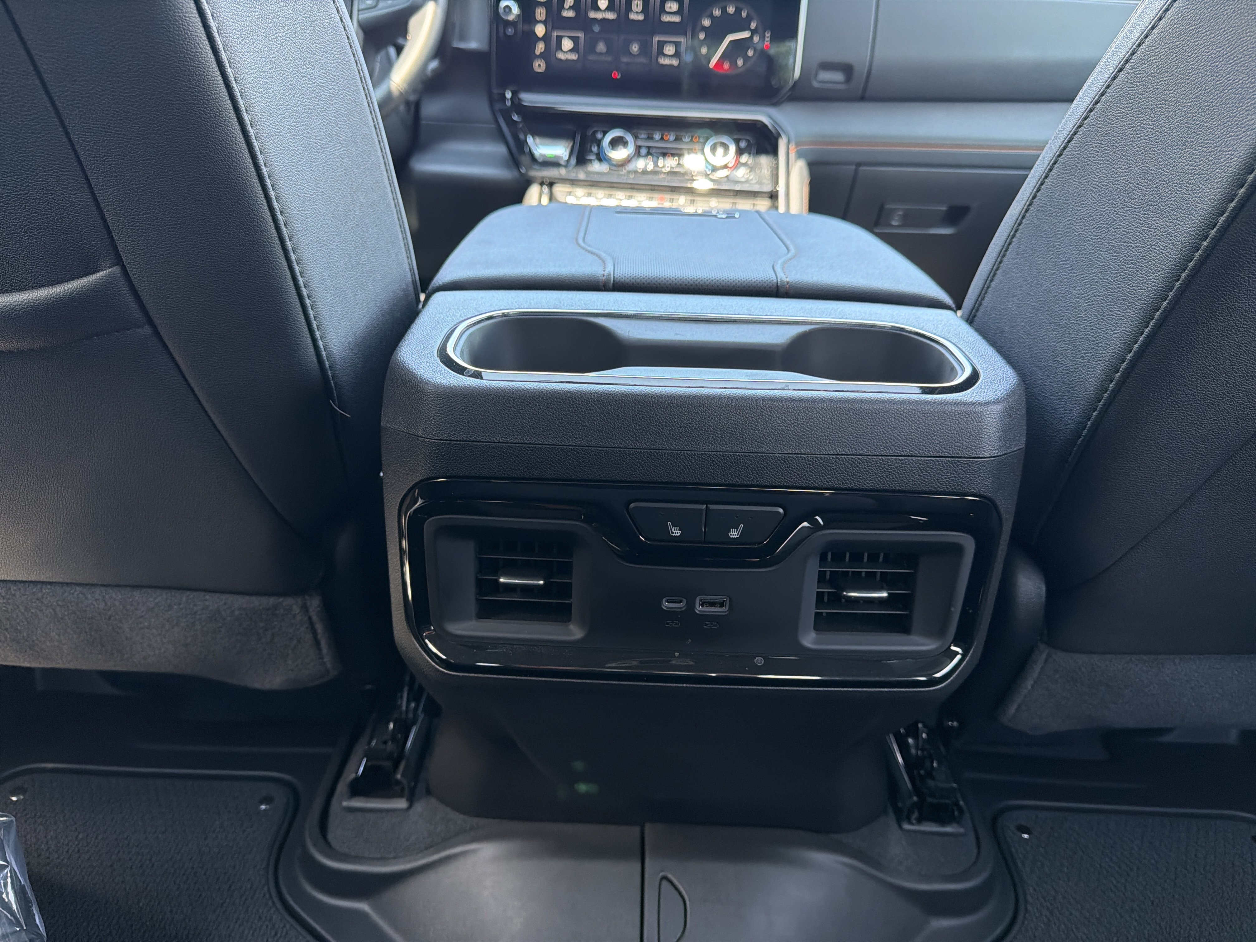 Used 2025 GMC Sierra 2500 AT4 w/ AT4 Premium Plus Package AWD/4WD image 29