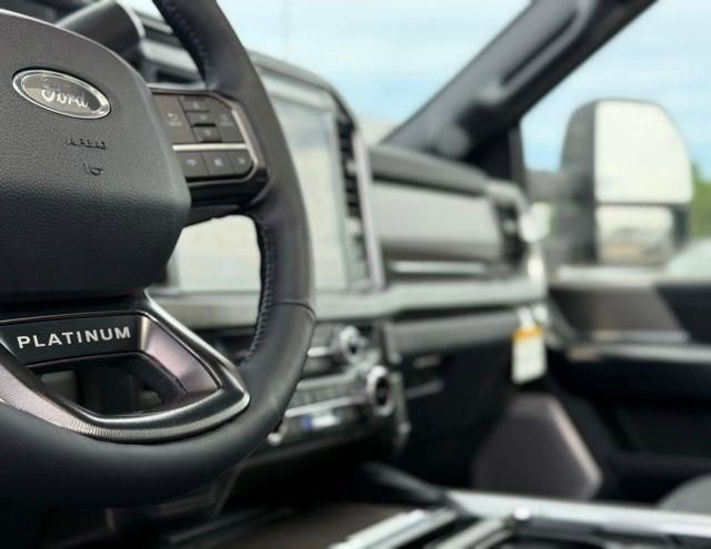 New 2026 Ford F250 Platinum AWD/4WD image 15