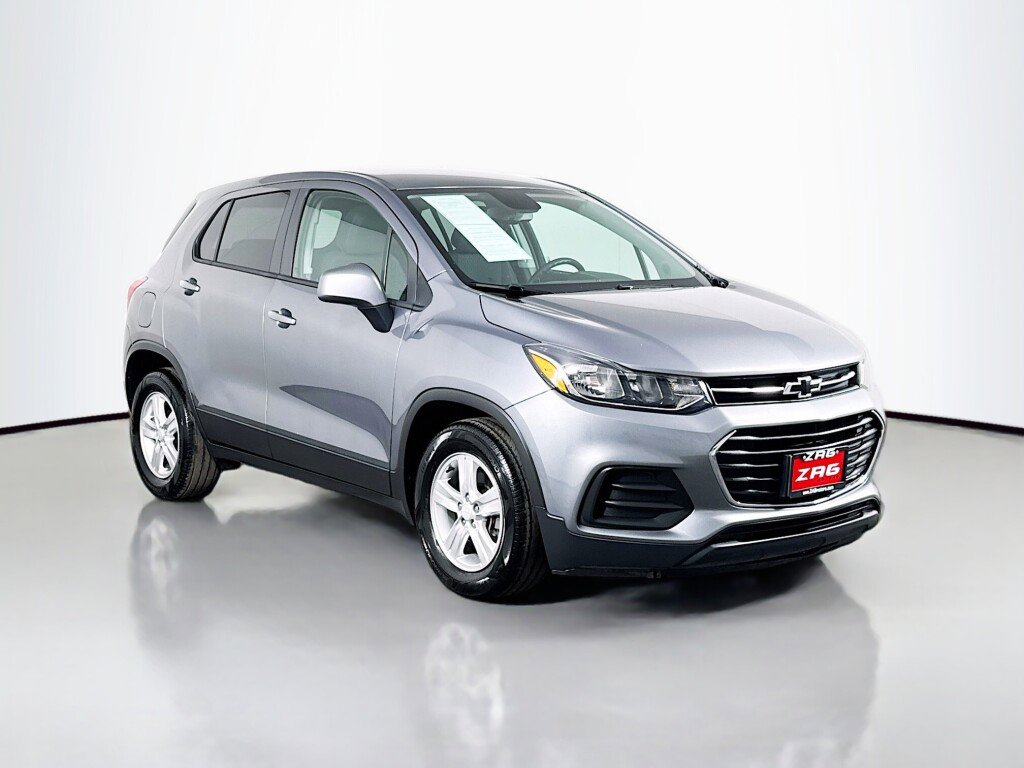 Used 2020 Chevrolet Trax LS w/ Tint and Cruise Package FWD image 7