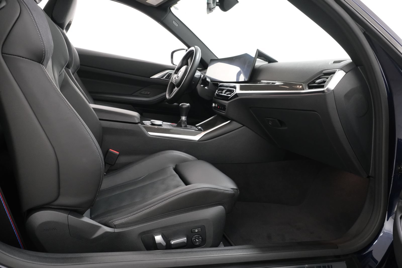 Used 2024 BMW M4 Coupe w/ Executive Package RWD image 40