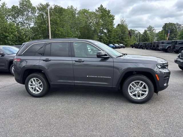 New 2026 Jeep Grand Cherokee Laredo X AWD/4WD image 2