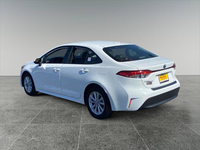 Certified 2025 Toyota Corolla LE w/ LE Premium Package FWD image 3