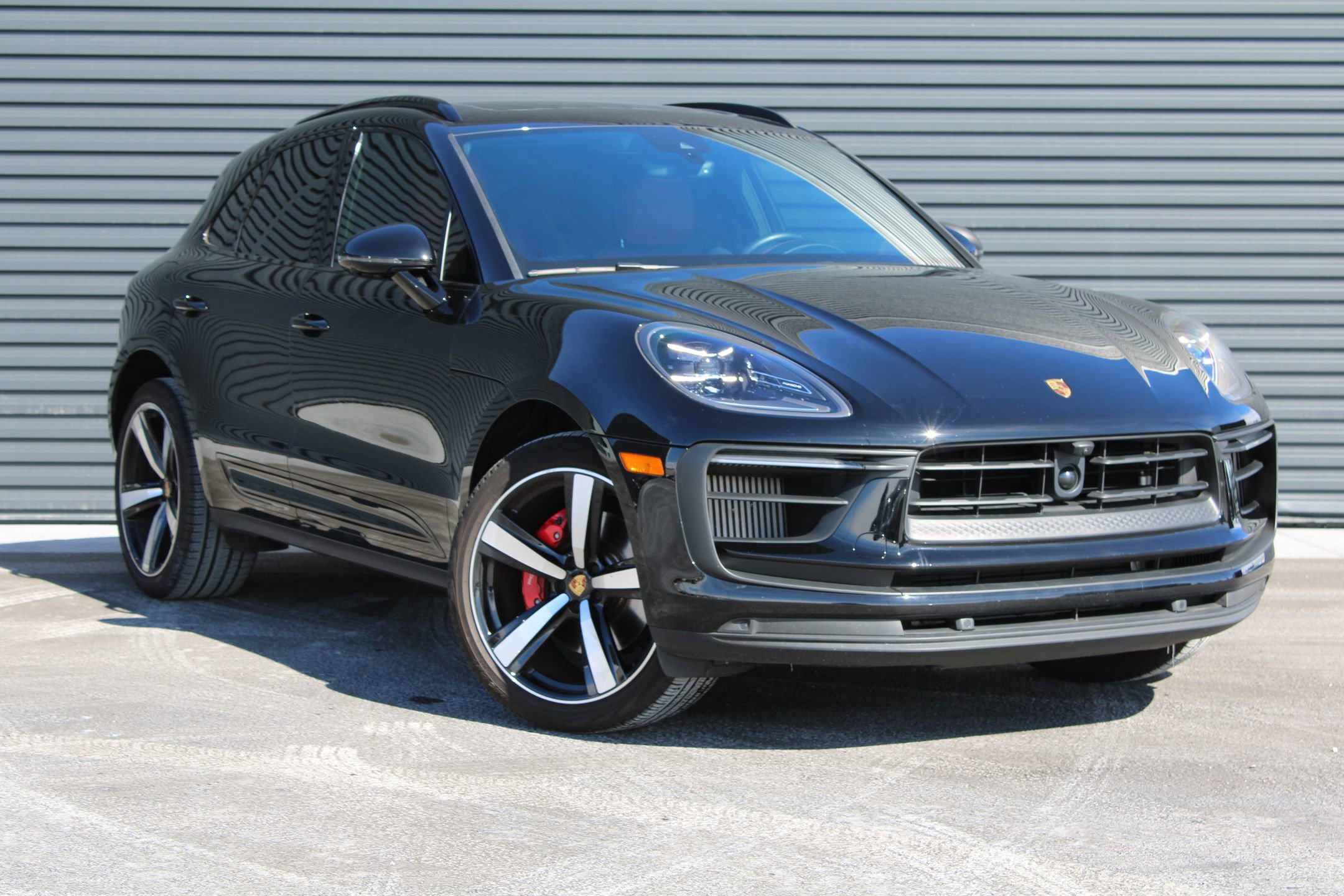 Certified 2024 Porsche Macan S image 8