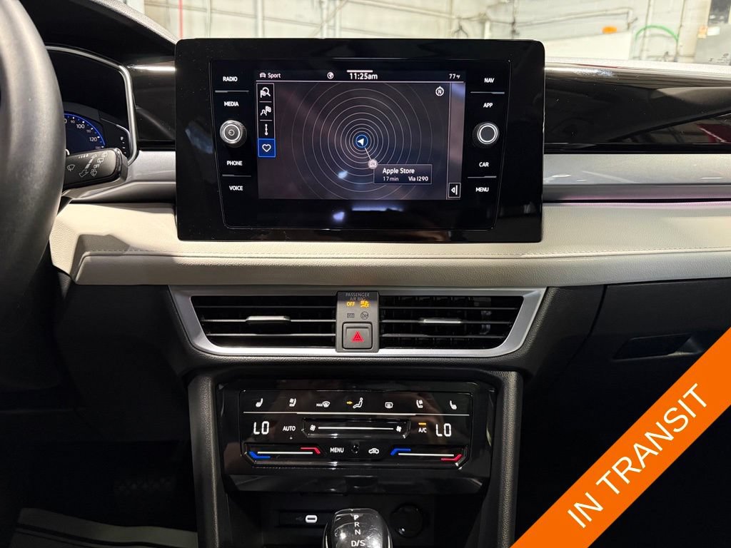 Used 2025 Volkswagen Taos SEL AWD/4WD image 8