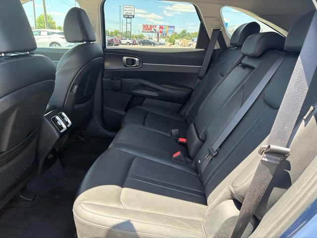 Used 2024 Kia Sorento S w/ Panoramic Sunroof Package FWD image 27